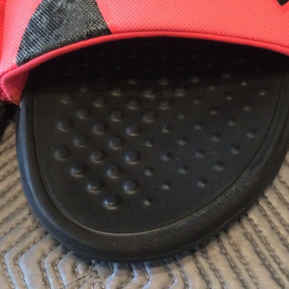 Under Armour size 11 pink and black slides for women - Picture 3 of 7